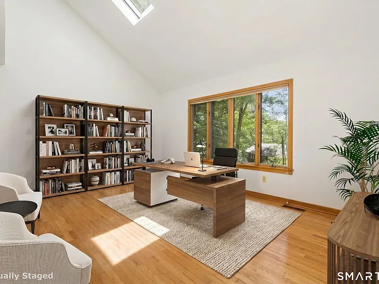 732 Den Rd — Photo 21