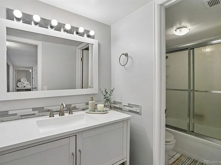 3141 S Tamarac Dr #301-F — Photo 5