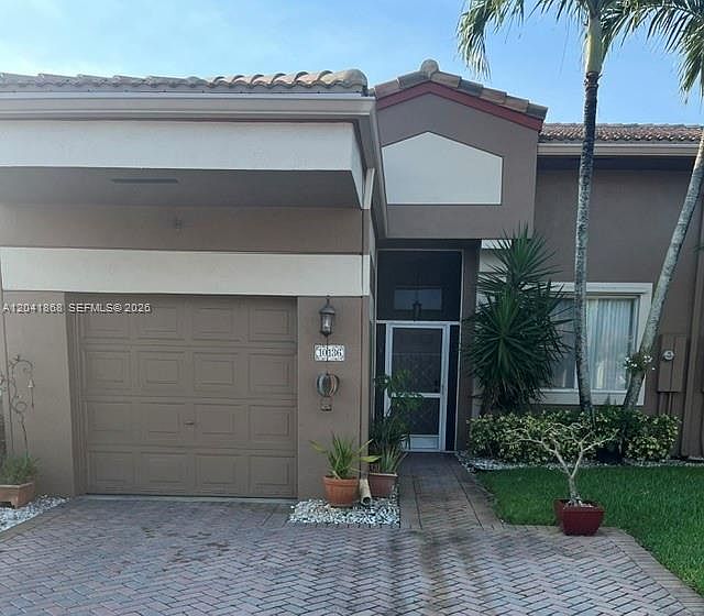 1st image of 10136 Lombardy Dr