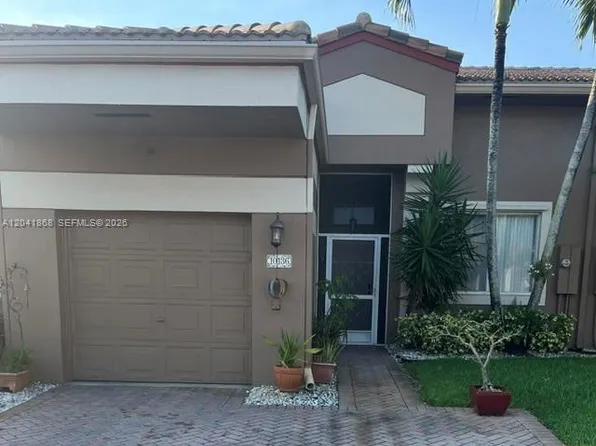 10136 Lombardy Dr, Tamarac, FL 33321