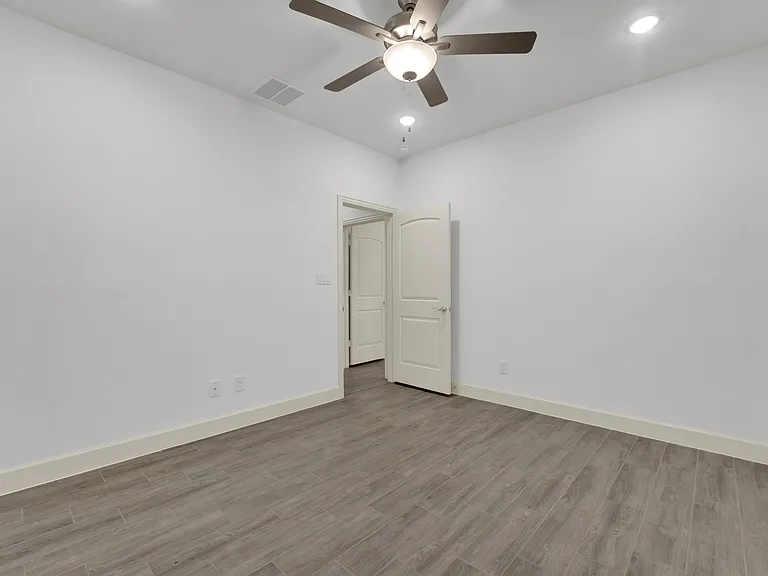 117 Community Dr — Photo 26
