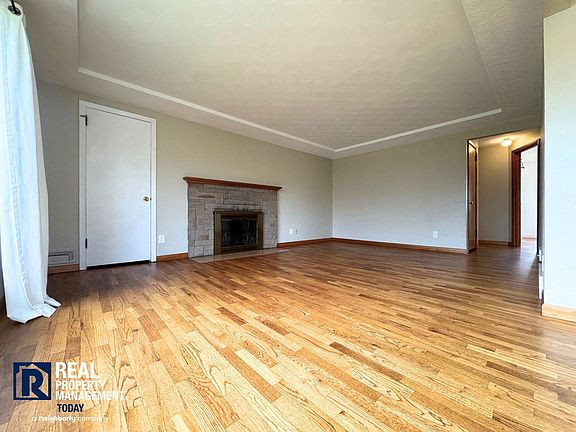 4th image of 2344 N Winnifred St