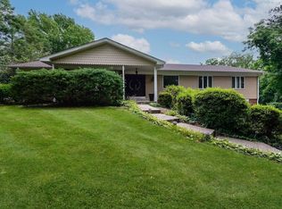 108 Plainview Rd, Woodbury, NY 11797