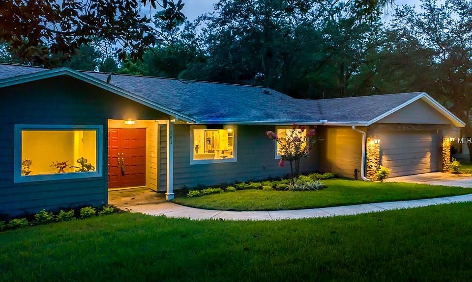 1st image of 203 W Sweetwater Creek Dr