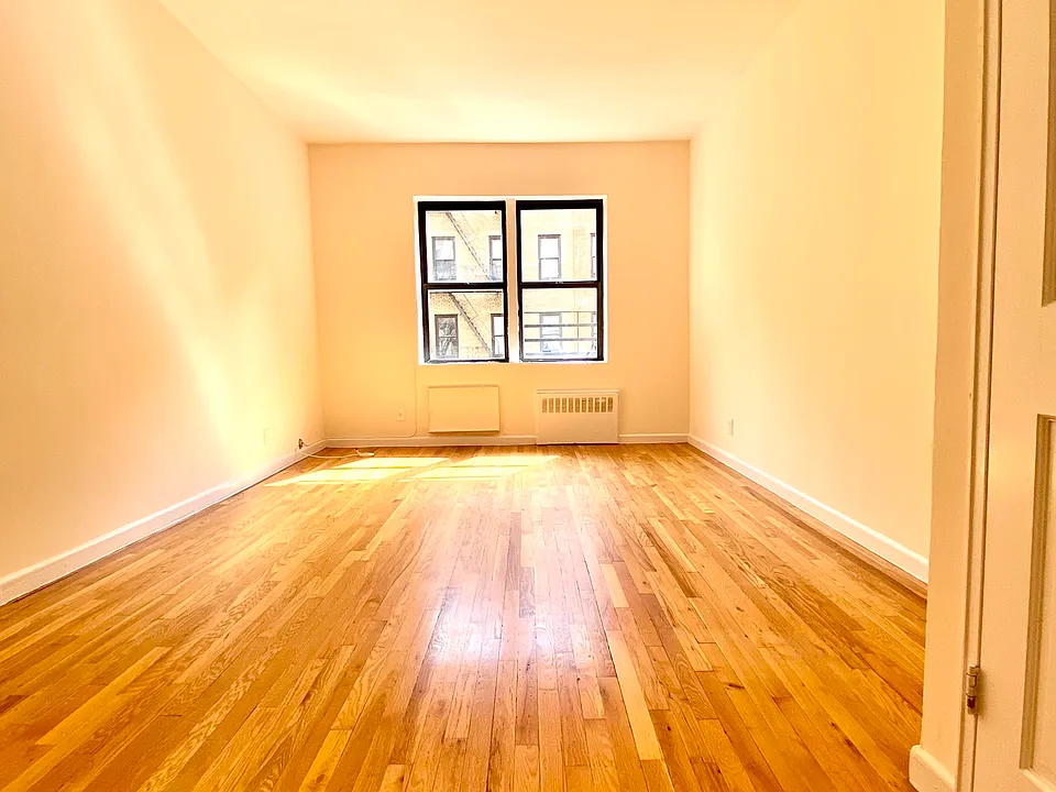 527 E 88th St #3-A