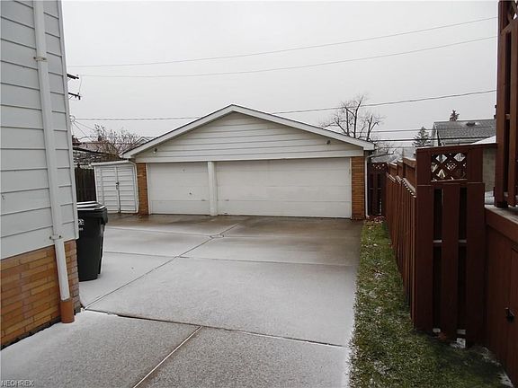 3rd image of 4956 E 86th St