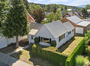 102 W Dakota Ave, Roslyn, WA 98941