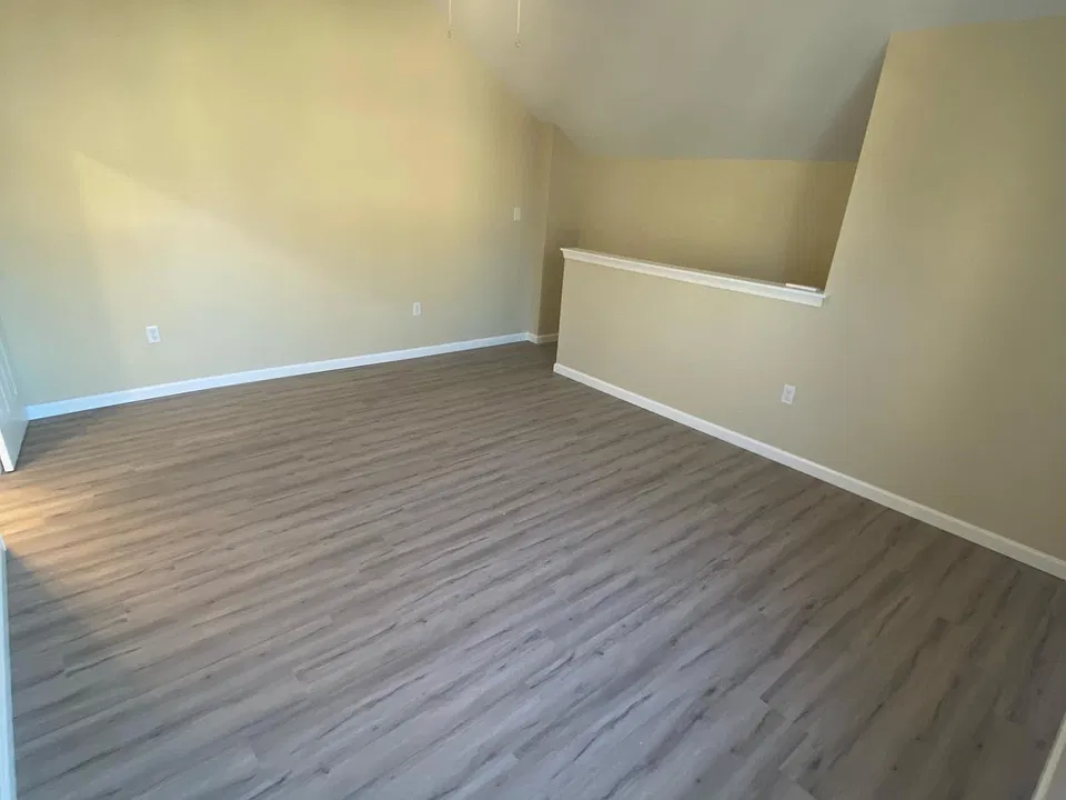 3984 Penn Ave #5