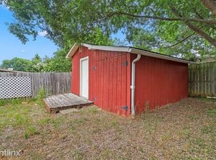 512R Meadowbrook St, Lake Dallas, TX 75065