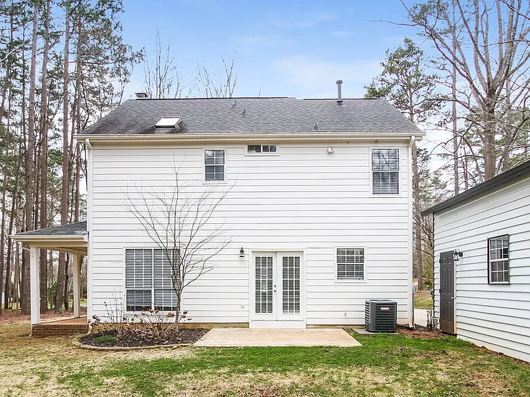 100 Bath Cir — Photo 17