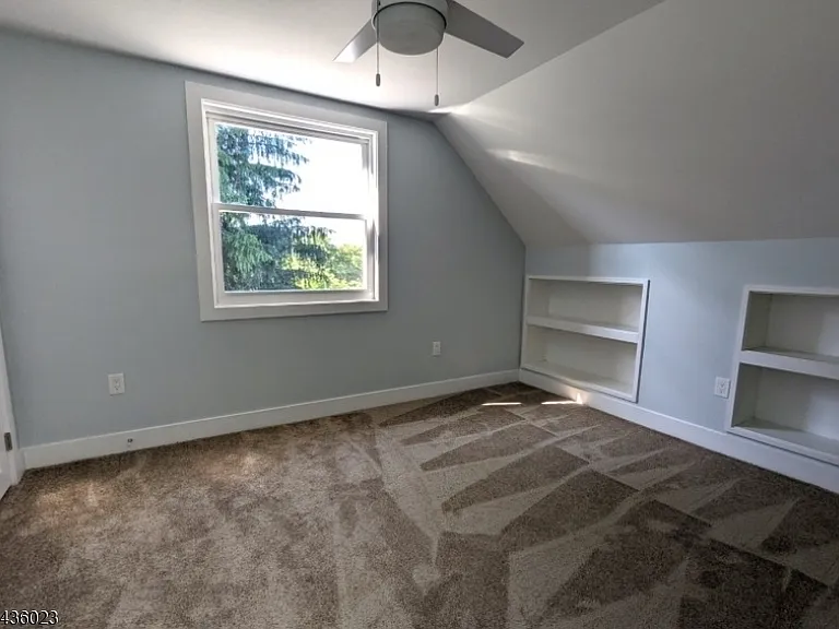 439 Victory Ave — Photo 15