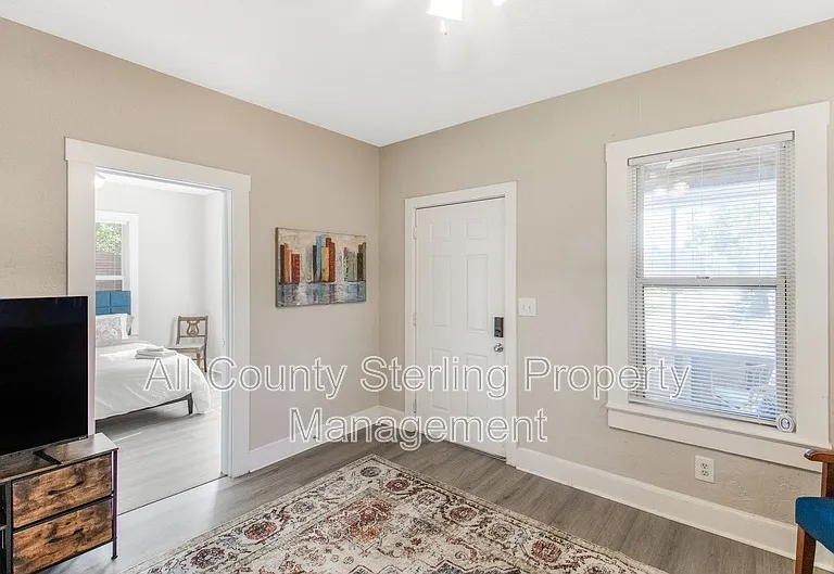 702 NW 2nd Ave — Photo 6