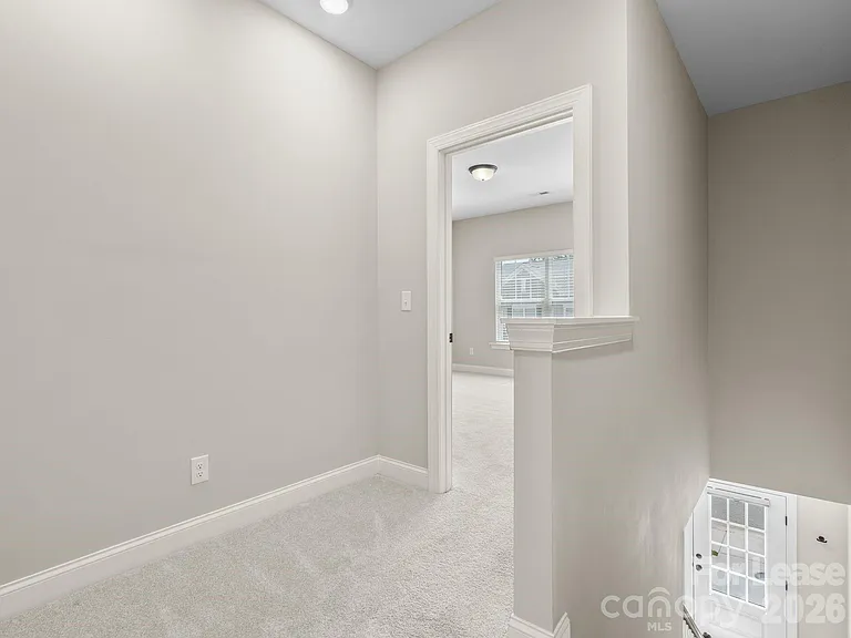 62 Walnut Springs Dr — Photo 22