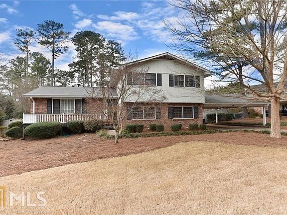 3rd image of 705 Chandler Dr #0