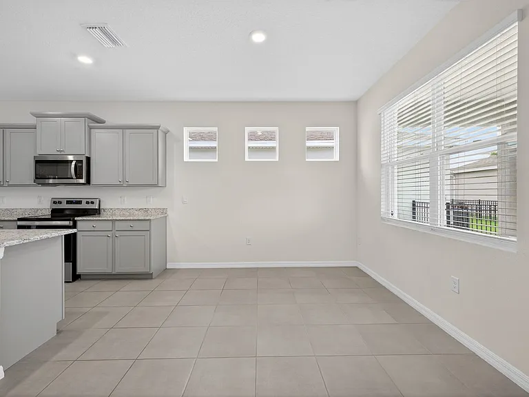 13204 Waterleaf Garden Cir — Photo 16