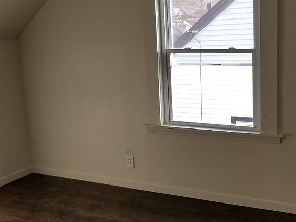 4th image of 244 S Sanford St