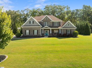 27 Laurelhart Ln, Simpsonville, SC 29681