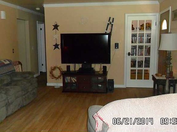 4th image of 605 Sherwood Dr