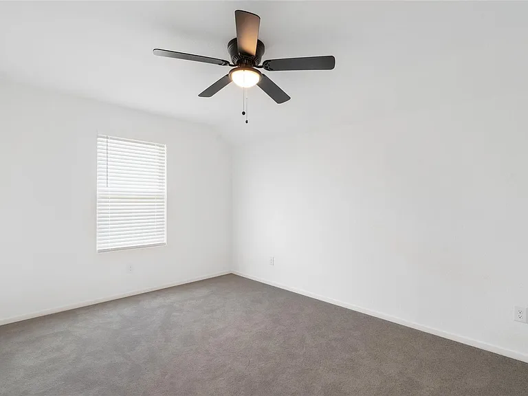 5307 Sleepy Fox Ln — Photo 16