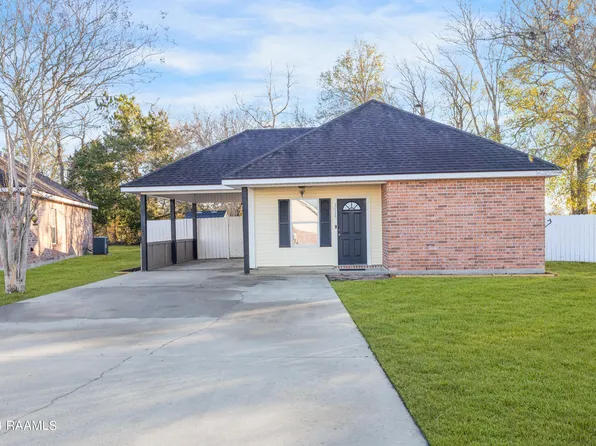 3811 Willow Bend Dr, New Iberia, LA 70563
