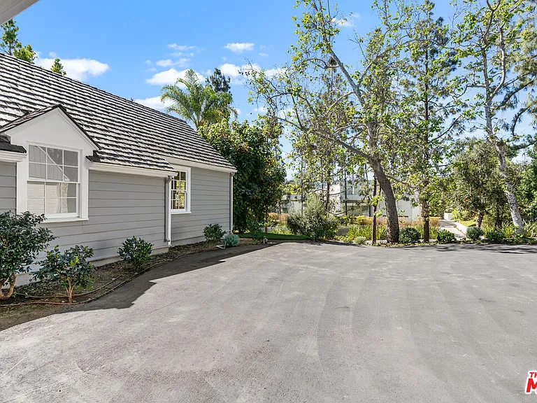926 N Alpine Dr — Photo 28