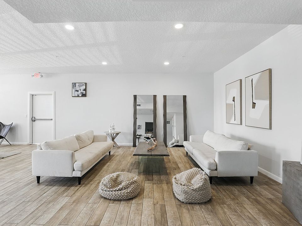 1st image of 820 Isaacville Dr #115