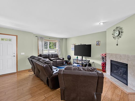 4th image of 707 Cricket Ln Unit 5