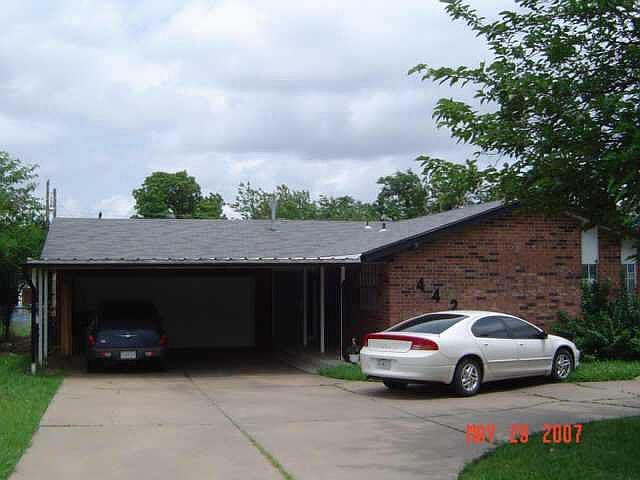 1st image of 4421 SE 44th St