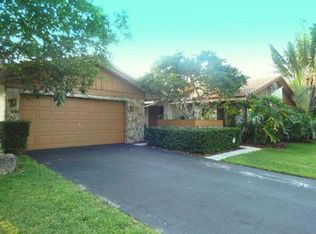 20784 Sonrisa Way, Boca Raton, FL 33433