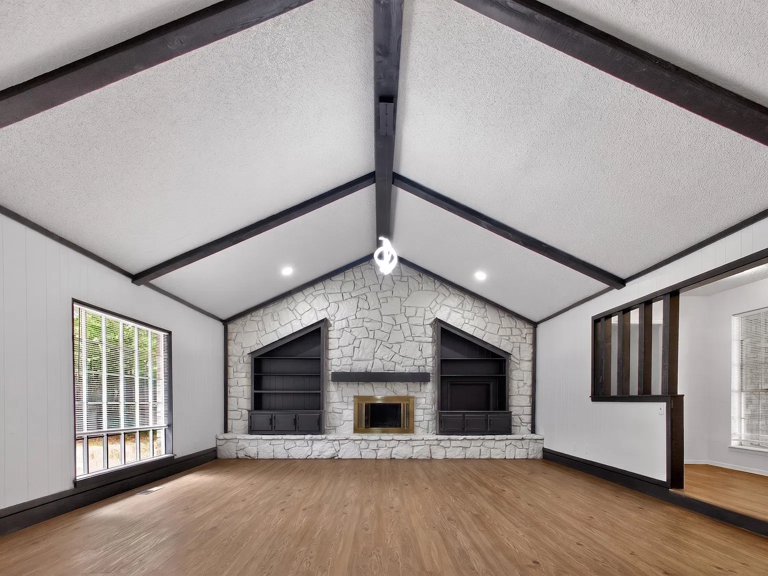 4 bed, 2431 sqft, $3,000 — Photo 3
