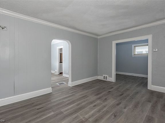 4th image of 4069 E 136th St