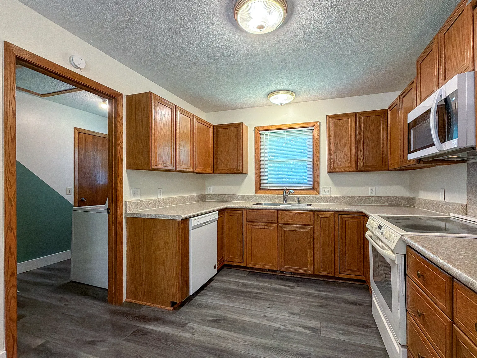 2 bed, 1274 sqft, $1,400 — Photo 3