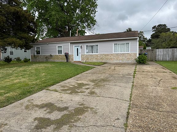 3rd image of 3537 Continental St