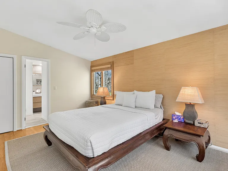 27 Montauk Ave — Photo 19