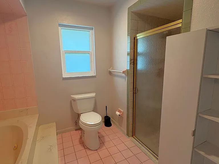 2211 Hardey St — Photo 11