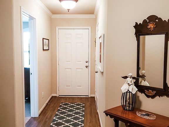 3rd image of 179 Horn Ct