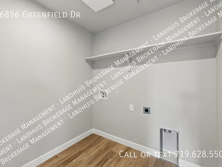 16896 Greenfield Dr — Photo 13