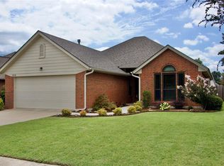2812 Victoria Dr, Norman, OK 73072