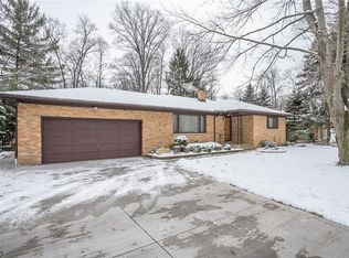 13607 E Bagley Rd, Cleveland, OH 44130