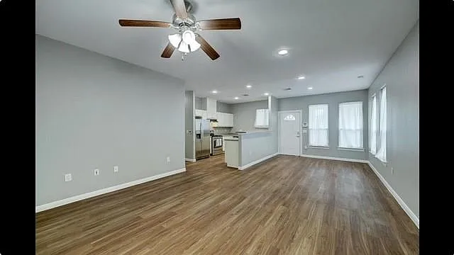5215 Kingsbury St — Photo 7