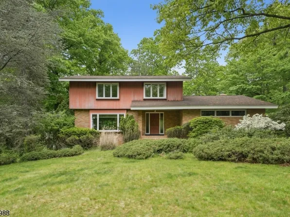 4 Andover Dr, North Caldwell Boro, NJ 07006