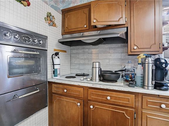 3rd image of 66 Edgehill Rd
