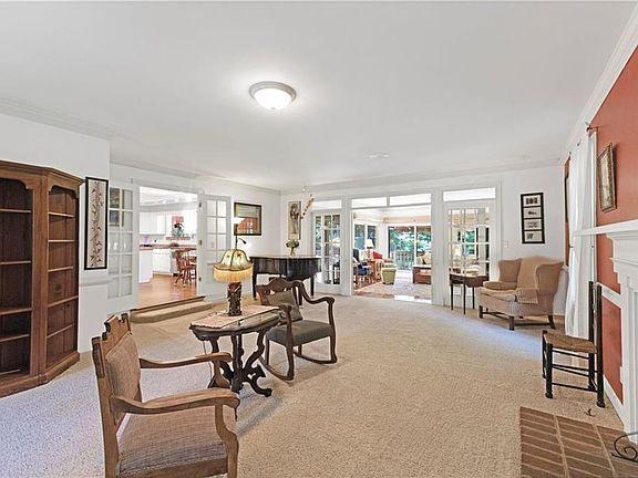 5th image of 236 Lakewood Park Dr
