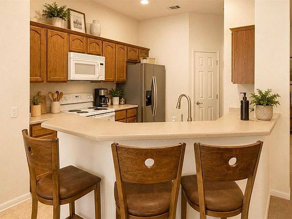 3rd image of 105 Quartz Dr