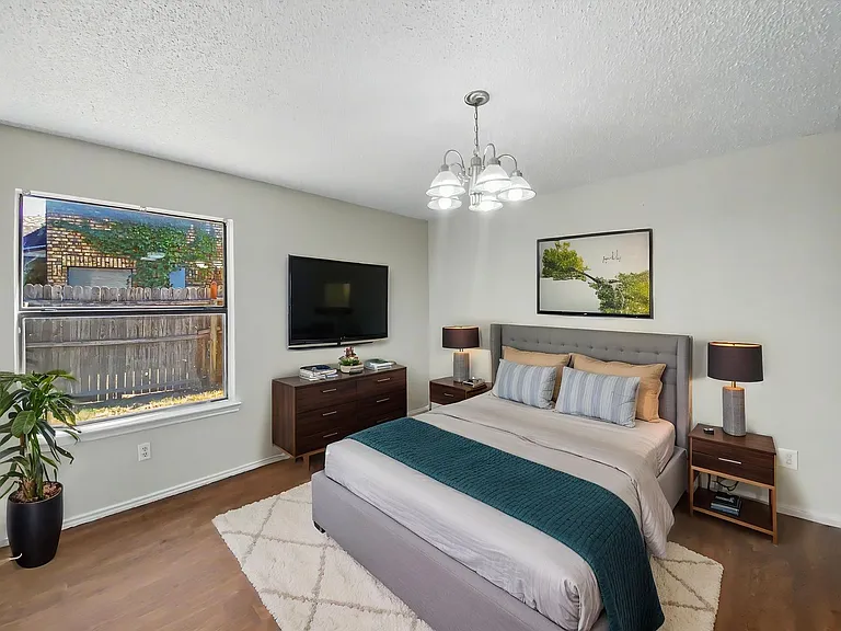 2202 Prairie Creek Trl — Photo 22