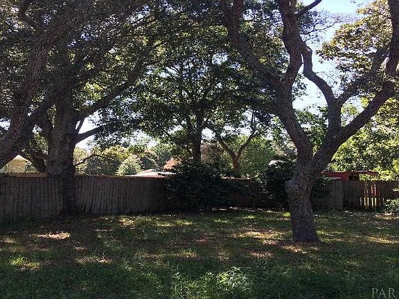 2nd image of 111 San Carlos Ave