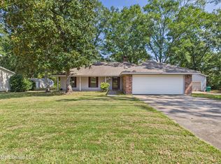 1504 Sioux Bayou Dr, Gautier, MS 39553