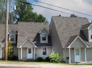 452 W Outer Dr, Oak Ridge, TN 37830