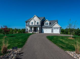 484 Summit Rdg, Hudson, WI 54016
