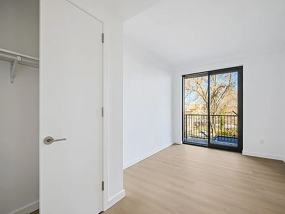 5th image of 645 Park Pl #7H